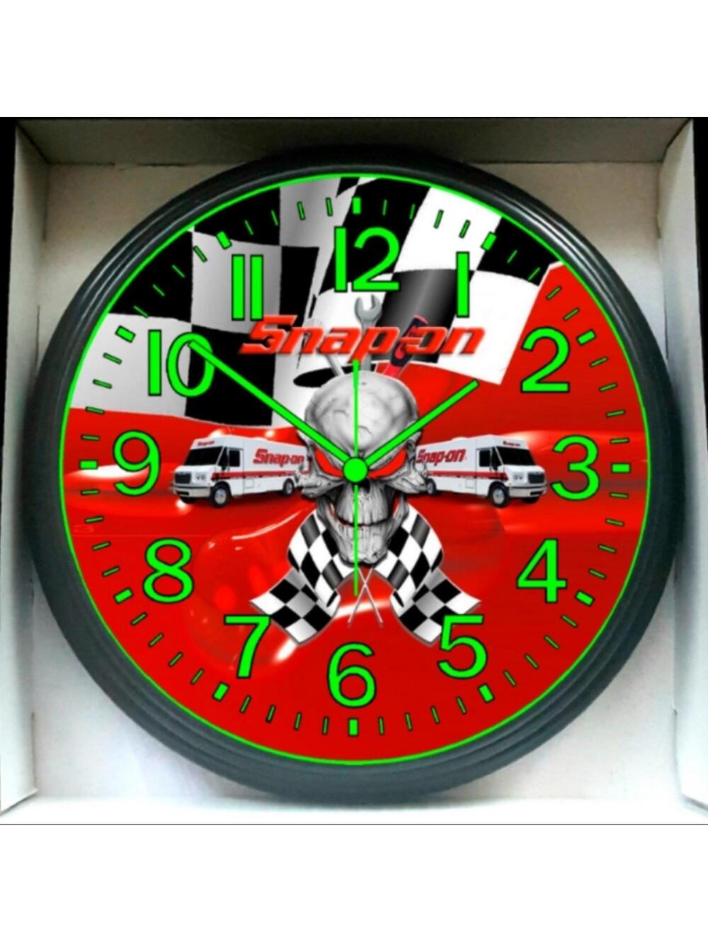 Snap-on Tools Garage Shop Mechanic Shop Glow In The Dark Wall Clock New!